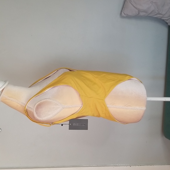 Sherrylo 1pc. Mustard Deep V Swimsuit NWT Sz. XL - Picture 8 of 13